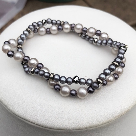 Set of three different bracelets - Picture 4 of 6